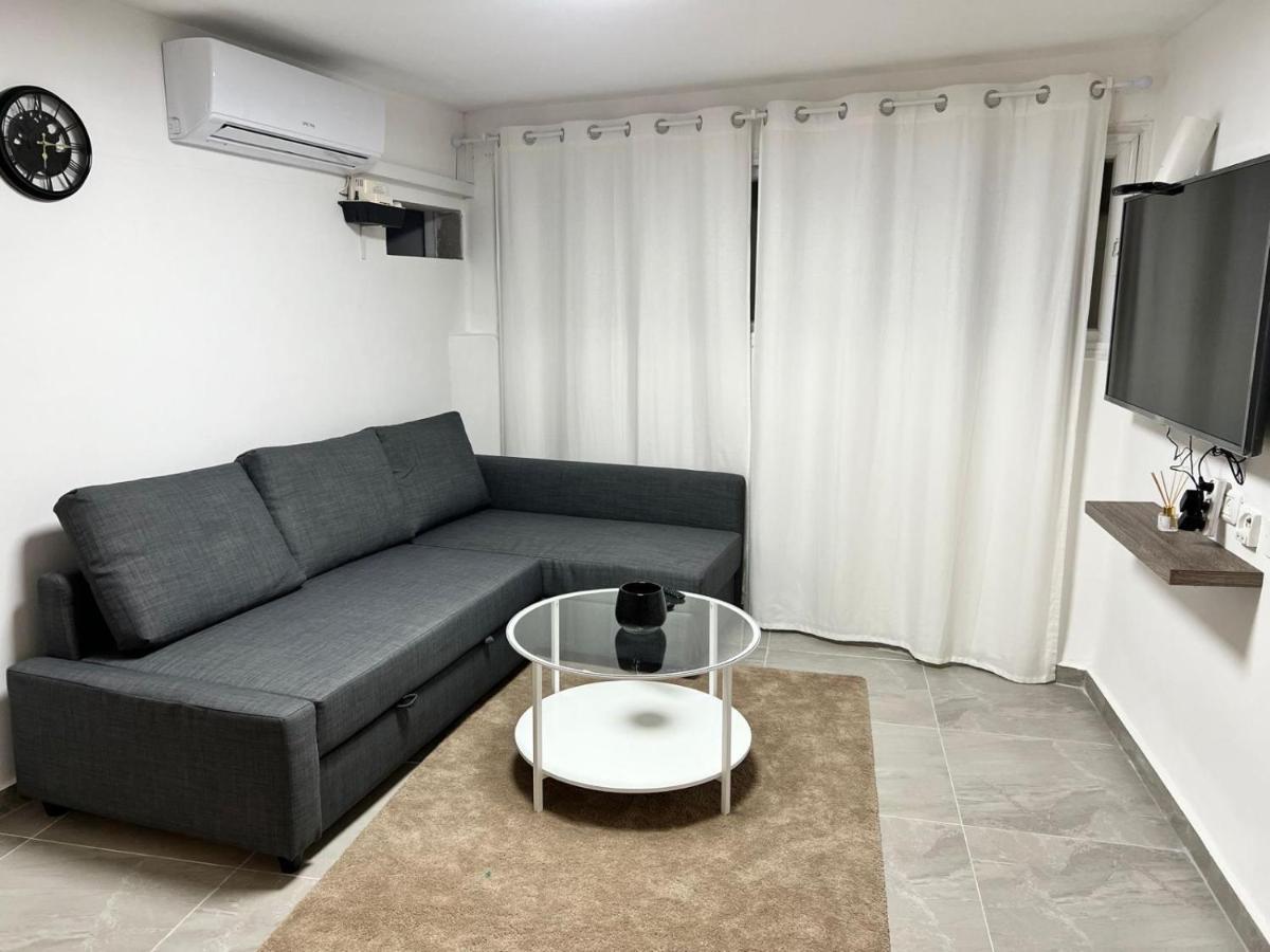 דירת אירוח ימית Apartment *